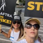 Wendi McLendon-Covey Instagram - Let's resolve these strikes, please! Nothing we're asking for is unreasonable.