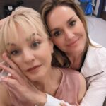 Wendi McLendon-Covey Instagram - One of these gals is an absolute living doll, and I'm also in the picture. So glad I got to reunite with @hayeslady this week!