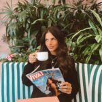 Weronika Rosati Instagram - Doleciała do mnie do LA @viva_magazyn 😊Polecam jeśli szukacielekkiej, krótkiej lektury na weekend 🤍 Dzięki za wszystkie miłe wiadomości na temat zdjęć autorstwa @mitchstoneofficial i rozmowy która przeprowadziła ze mna Beata Nowicka ❤️ Uwielbiam pracować z teamem Vivy, dziękuje za kolejna wspaniała okładke! @viva_magazyn @mitchstoneofficial @paulina_aleksiejuk @joannaschlip