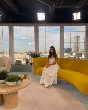 Weronika Rosati Instagram - Dziękuje @dziendobrytvn za zaproszenie mnie do wczorajszego programu z okazji dnia mamy 🫶🏼 Wrzucam wam link w Bio jeśli kto zaspał poranny niedzielny wywiad 😉 @tvn.pl