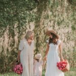 Weronika Rosati Instagram - Wszystkim mamom życze dziś wspaniałego #dzienmamy - to najpiękniejsze słowo na świecie - MAMA/ MOMMY 🫶🏼 @teresamariarosati Piękne foty by @paulinawozniak.fotografia