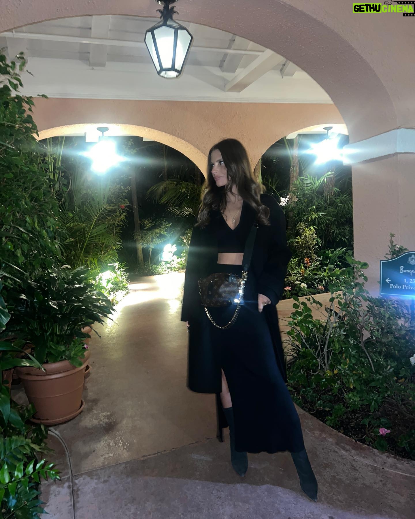Weronika Rosati Instagram - Randomowy tygodniowy miszmaszđ Zapraszam was dzisiaj od ok 20 ej do zadawania mi "miszmaszowych" pytaĆ na stories - miĆego weekendu!