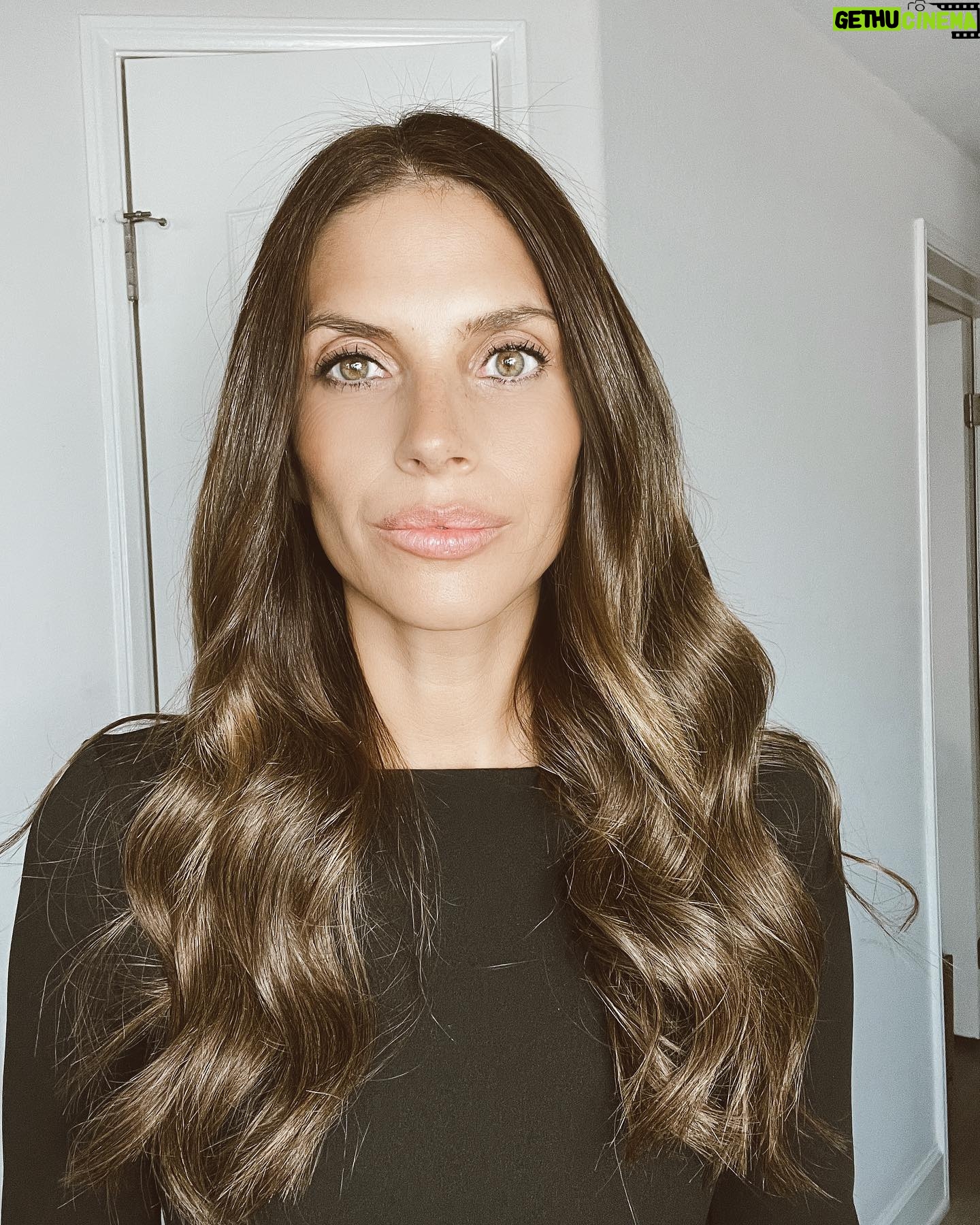 Weronika Rosati Instagram - Randomowy tygodniowy miszmaszđ Zapraszam was dzisiaj od ok 20 ej do zadawania mi "miszmaszowych" pytaĆ na stories - miĆego weekendu!