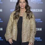 Weronika Rosati Instagram - Tydzień w Warszawie 🫶🏼 Premiera świetnego filmu “ Nieobliczalna” @primevideopl ze wspaniała rola @juliawieniawa , wizyta w mojej ulubionej @klinikalaperla i oczywiście jożka w @yoga_beat_studio plus nowy plan filmowy o którym moge tylko powiedzieć new secret project🤷🏽‍♀️ Miłej niedzieli wszystkim!