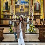 Weronika Rosati Instagram - Święta Wielkanocne w polskiej atmosferze 🇵🇱 Kochani od naszej rodziny dla waszej- zdrowych, spokojnych świat i smacznego jajka 🐣 #happyeaster #wielkanoc