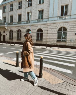 Weronika Rosati Instagram - Po dłuższej nieobecności w Polsce z zachwytem na nowo odkrywam moje ulubione miejsca w stolicy 🫶 #warszawa #warsaw