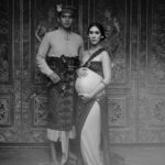 Westny Dj Instagram - Classic.. keanggunan adat Bali yang melekat, culture budaya yg harapannya tidak akan pernah punah, modernisasi yg semakin merajalela, tidak mengubah prinsipku utk lbih mencintai adat Bali yg Classic.. i see it as a different meaning of Beauty.. dan smoga memberi pengertian turun - temurun ke anak-anakku utk selalu mencintai Budaya Bali tanpa merusak unsur essensialnya🙏🏻 Styled : @cahyadewibali @cahyadewibaliteam MUA Hairdo : @merrydhacrosta_cahyadewiteam Photographed : @oka.dharmawan #classicbali #classic #adatbali #culture #hindu #budaya #baliculture #beauty #family #konsepbali #baliunik #photography #foto