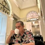 Westny Dj Instagram - Tea-ing' and pastry'ing Time...☕️🥐 #art #pastry #tea #luxury #throwback #jakartalife #pregnant #babybumplove