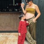 Westny Dj Instagram – A glimpse of a precious family time.. bener- bener refreshed and it feels so good to have that moment.. squad lengkap sampe ke polo 🐶 juga nimbrung ikutab refreshing😂
That definition of #familyhood .. i’m living it😍

#pregnant #pregnantbelly #momlife #6monthspregnant #26weekspregnant #hamil #bumil #family #staycation #happiness #keluarga #seru #fun #liburan #uluwatu #bali #theorigin