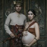 Westny Dj Instagram – pumamsam pamtram janaya tam pamanu
jayatam bhawati putranam mata jatanam javasyayam yan.🙏🏻

semoga atas ijin Tuhan dan leluhur anak hamba dalam kandungan sehat,selamat dan terlindungi dari segala kejahatan baik manusia maupun mahluk halus.🙏🏻

Styled by : @cahyadewibali @cahyadewibaliteam 
MUA: @merrydhacrosta_cahyadewiteam 
Photographed by : @oka.dharmawan 

#maternity #maternityphotography #photooftheday #photography #traditional #tradisibali #bajubali #bajuadatbali #adatbali #vintage #fotohamil #pregnant #fotokehamilan #hamil #pregnantstyle #bali #cahyadewibali