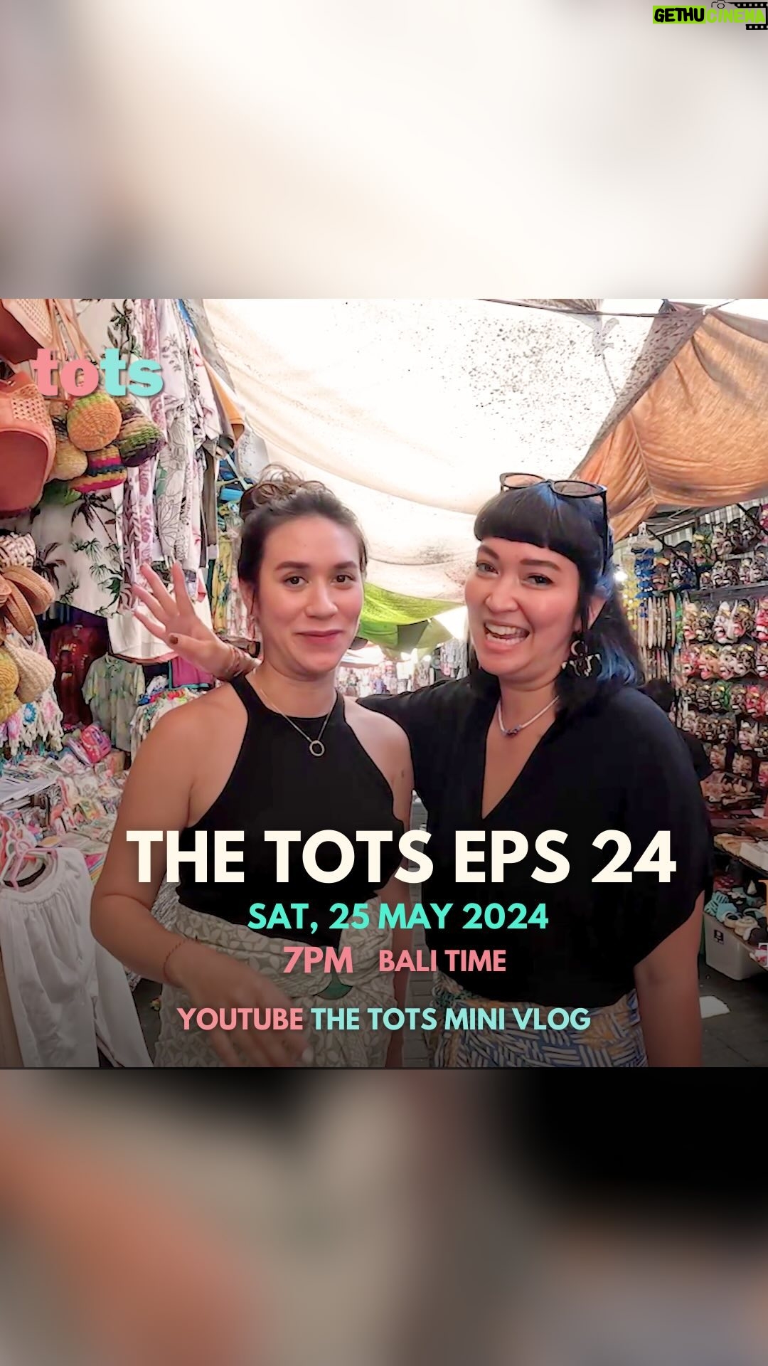 Westny Dj Instagram - Episode mini vlog The Tots minggu ini agak berbeda… Anneke dan Westny jalan-jalan keliling Ubud, mulai dari mampir ke Pasar Ubud yang Bali vibes banget. Mereka hunting barang-barang unik sambil ngemil jajanan tradisional yang enak banget. Setelah puas keliling pasar, mereka lanjut ke Sala Bistro buat nyobain makanan yang super lezat. Dari suasana pasar yang ramai sampai tempat makan yang cozy, quality time mereka berdua bener-bener asik dan penuh canda tawa. Ayo ikutin keseruan mereka! Episode kali ini dijamin bikin kamu pengen segera ke Ubud dan ngerasain sendiri serunya jalan-jalan dan makan-makan bareng sahabat. yukkk tonton keseruannya! Malam ini, Sabtu 25 May 2024 Jam 7 Bali time Jangan lupe follow us @the.tots.official Subscribe Shared Comments pengen ajakin bintang tamu siapa or bahas apa untuk tayangan berikutnya 👍 #TheTOTSofficial #strollingwiththetots #newjourney #totsminivlog #ceritatentangthetots Follow our Instagram The Tots https://www.instagram.com/the.tots.official/ Westny DJ https://www.instagram.com/westnydj/ Anneke https://www.instagram.com/annekejd/