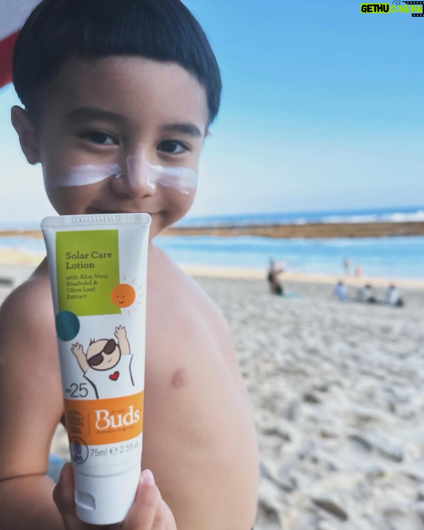 Westny Dj Instagram - @budsorganics.id has been almost whole toddler lifenya Kaimano😍 segala ingredientsnya yg organic bikin aku as mom felt that comfort utk skin needsnya Kaimano.. bahkan nanti untuk Gembilll yang sebentar lg hadir di dunia Unique ini😍 And these are My essentials needs utk kebutuhan dailynya kaimano dari kecil, From Head to Toe😍 Starting with solar Care Lotion , secara matahari Bali amazingly hot, of course kulit harus terlindungi😍 Dan kalo kulit mulai iritasi si super soothing rescue nih yg cepet bgt ilangin segala alergi, bruntusan di kulit😍! Same with Baby Bum Balm, segala perlecetan di area kulit trutama ranah bokong anak🫶🏻 such a savior! For shower head to toe cleanser helped me so much khususnya pas traveling!krn cukup 1 sabun bisa utk shampooing and showering😍, after that jgn lupa pake Mozzie Clear Spray biar para nyamuk jauh2 dari kaimano and even i can use it😍 So Moms, what's your perang Essentials untuk anak2 kalian? #budsorganics #organic #bathessentials #essentials #kids #alatmandi #baby #babystuff #babyneeds