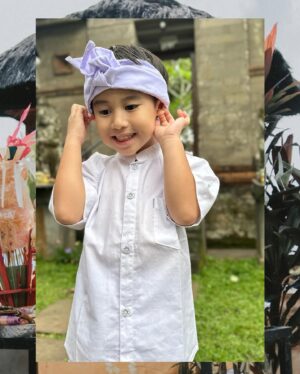 Westny Dj Instagram - Perayaan Galungan dan Kuningan kali ini Lengkap Formasi❤️
Doa yg selama ini ku bener- bener kenceng berdoa, utk keutuhan Keluarga supaya bisa merayakan Hari Raya terutama bareng suami @igwsk , tapi ISWW baik bgt, kasih tambah rejeki utk bisa Rayakan Galungan sama 1 Upcoming anggota keluarga kecil kami.. si Gembil😍

Rahajeng Galungan lan Kuningan. Ngaturang ayah-ayah suksma, peseng ihin, lan sami purna bhakti 🙏🏻

(Selamat Hari Raya Galungan dan Kuningan. Menghaturkan doa sukses, damai, dan penuh pengabdian kepada Tuhan.)

#galungan #galungankuningan #tradisi #upacaraadatbali #balinese #24weekspregnant #family