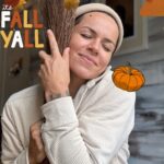 Whitney Mixter Instagram – Put your cinnamon brooom in the air if you are excited about the fact that FALLLLL IS HEEEERE!Something about this season gives me such a renewed sense of life.  Maybe because I’m re-forming into an actual shape of a human after being in a melted a*s soup state in the LA heat🫠🍜☀️, maybe it’s the improved fashion opportunities in layers and footwear, or maybe it’s just that we get to see within nature the value of letting things go that have run their course to make way for the new.🍂🍁Either way…I’m here for it.  So shout out to the beanies, boots, layered hoodies, root vegetables, pumpkin scented errthang, refreshing evenings that lie ahead.  Tonight is the #FullHarvestMoon 🌕so take an inventory on alllll that you’re grateful for and release all that no longer pours into your cup…you’re going to need the room for all that 🎃🌶️☕️

Drop a 🍁🍂🎃 if you’re bout this Fall life

#autumn #autumnvibes🍁 #harvestmoon #fallequinox #fallaf