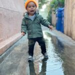 Whitney Mixter Instagram – 30 seconds of pure joy. ☔️🥾💙 @meccasilasmoon
