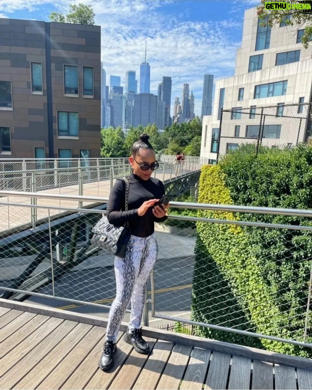 Windi Washington - 3 Likes - “We now accept the fact that learning is a lifelong process of keeping abreast of change." —Peter Drucker 🎓🏁💨 #WindiWashington—BBA, MBA #corporateculture #corporatelife
Since August 30, 2021 of building—Now Open for Business, April 8, 2024 —@SmallBusinessAdvisorCo https://smallbusinessadvisor.co/ powered by Windi World Daily LLC is compliant in all 50 states. ✅ 🖋📑🇺🇲 #smallbusinessadvisorco #supportentrepreneurs #supportsmallbusinesses #licensedprofessional #certifiedprofessional
(📷 August 30, 2021—New York, New York)
.
.
.
.
.
.
.
#windiworlddaily #businesswoman #businessadvisor #businessconsultant #womaninbusiness #womenintech #womeninleadership #education #educationmatters #behindthescenes #bts #business #finance #realestate #wallstreet #mambamentality #losangeles #newyorkcity #nyc #smallbusiness #entrepreneur #financepreneur