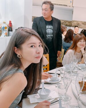 Windie Chang Instagram - 天使媽媽❤️謝謝妳生下我，謝謝妳教我要一直做一個善良的人🫶🏻

我會繼續帶著妳未能完成的能量好好走下去💕
張棋惠生日快樂🎂

開始開放大家的祝福啦㊗️🎂🎂