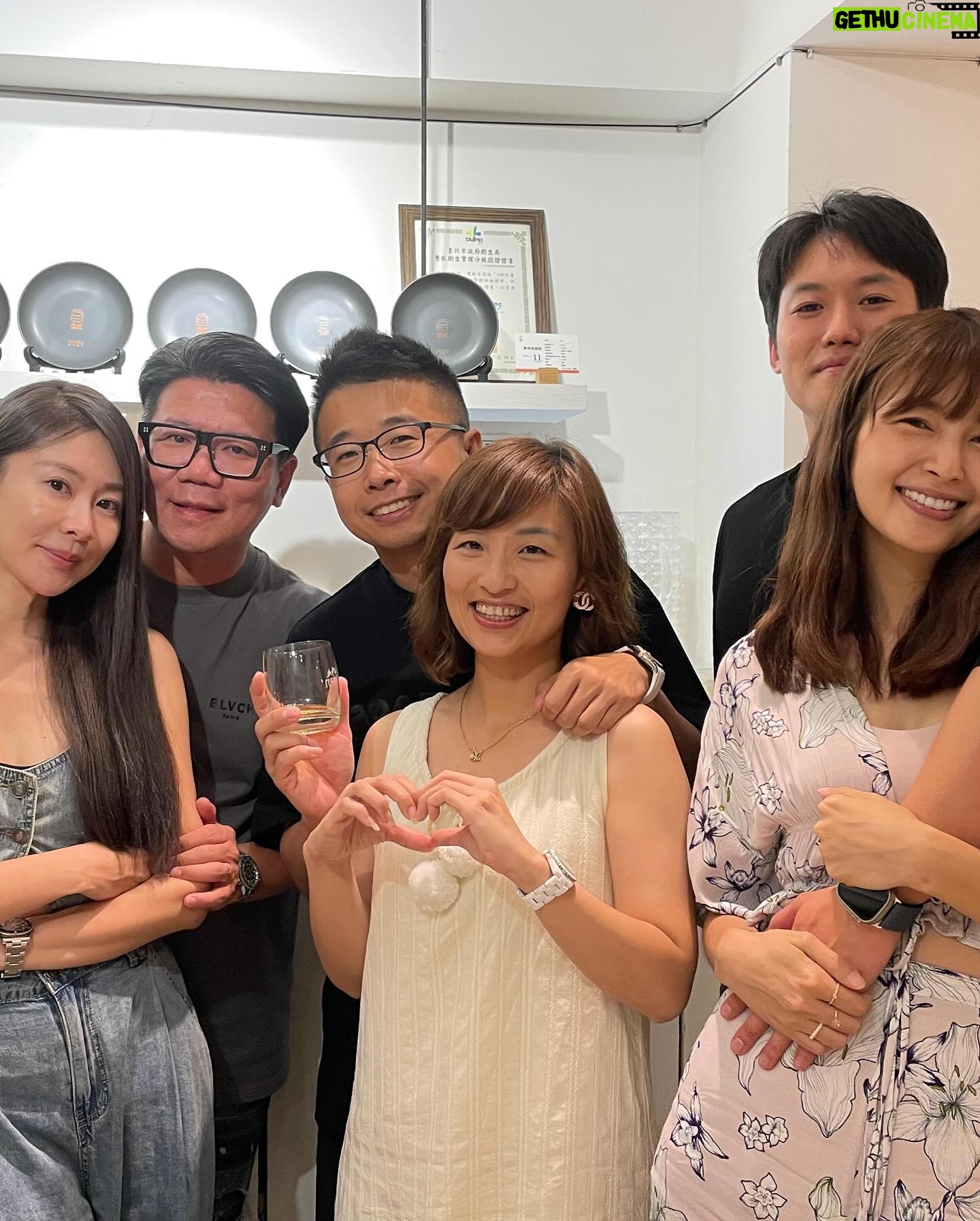 Windie Chang - 2.3K Likes - 天使媽媽❤️謝謝妳生下我,謝謝妳教我要一直做一個善良的人🫶🏻
我會繼續帶著妳未能完成的能量好好走下去💕
張棋惠生日快樂🎂
開始開放大家的祝福啦㊗️🎂🎂