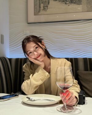Winnie Wu Instagram - Happy birthday to me！

繼續當隻快快樂樂的羊
謝謝大家的祝福🤎🎂🫶🏻✨