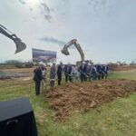 Winsome Earle-Sears Instagram – On Tuesday, I was honored to join Governor @glennyoungkin to break ground on the new Winchester Cold Storage facility expansion. This new $27 million facility will create 15 additional jobs and is WCS’s second expansion in five years. Thank you, WCS, for investing in Virginia!