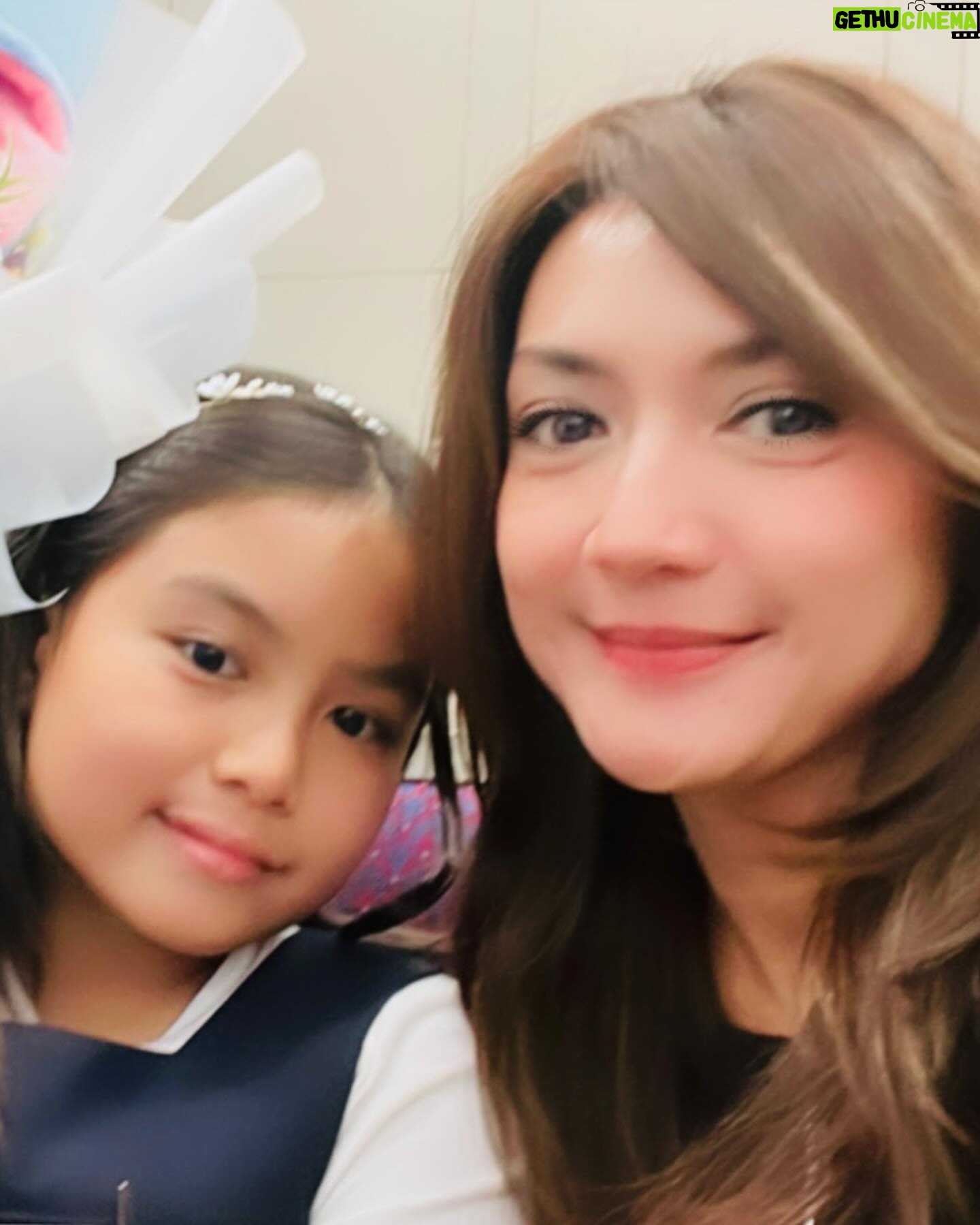 Wiwid Gunawan Instagram - There’s magic in people who don’t need a reason to be friendly or Kind to others. #instagram #case.kenny #happy #monday #sweet #heart #love #healthy #wiwidgunawan216 #blessed #widlov❣️