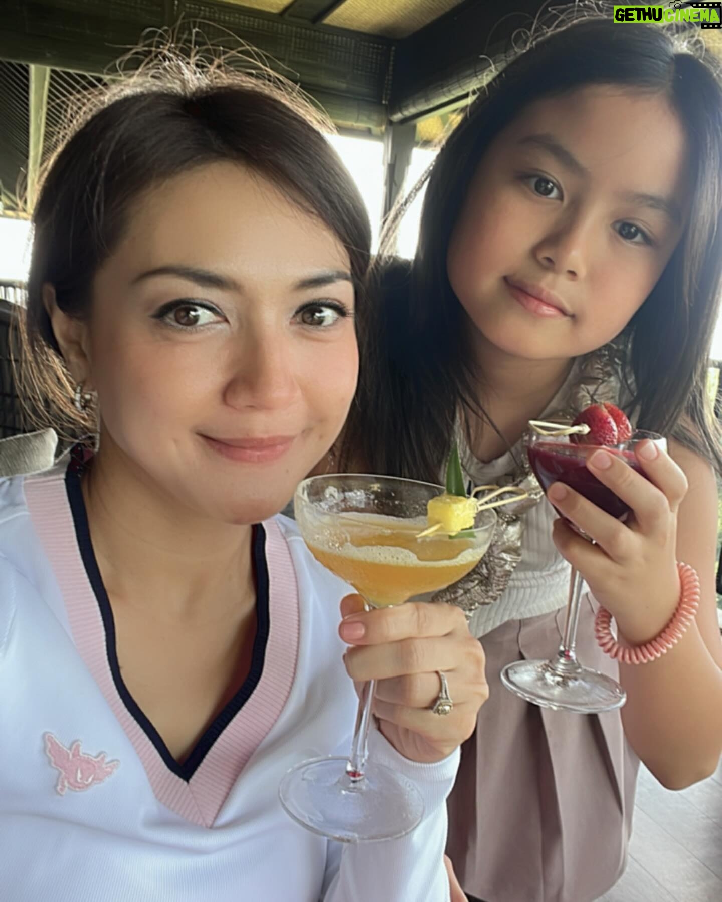 Wiwid Gunawan Instagram - Mengapa Ibu diciptakan begitu sangat sempurna. Padahal ia sama-sama awalnya seperti kita, remaja yang butuh ibu disetiap langkahnya. #happymothersday #instagram #terasahampa_ #sweet #heart #love #healthy #beauty #wiwidgunawan216 #blessed #widlov❣️