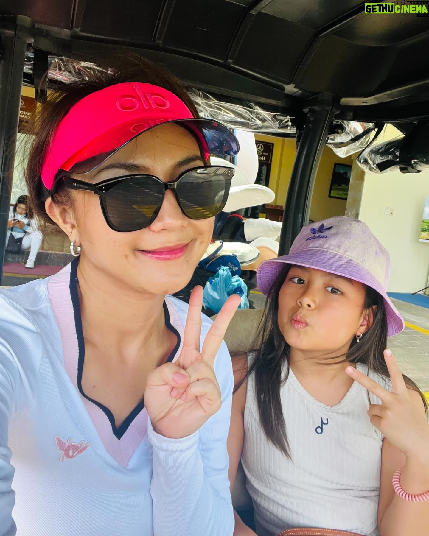 Wiwid Gunawan Instagram - Mengapa Ibu diciptakan begitu sangat sempurna. Padahal ia sama-sama awalnya seperti kita, remaja yang butuh ibu disetiap langkahnya. #happymothersday #instagram #terasahampa_ #sweet #heart #love #healthy #beauty #wiwidgunawan216 #blessed #widlov❣️