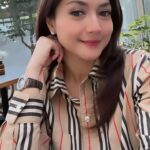 Wiwid Gunawan Instagram - Theres magic in people who have Known darkness but choose to sprinkle sunshine wherever they go. #instagram #case.kenny #happy #beauty #love #healthy #wiwidgunawan216 #blessed #widlov❣️