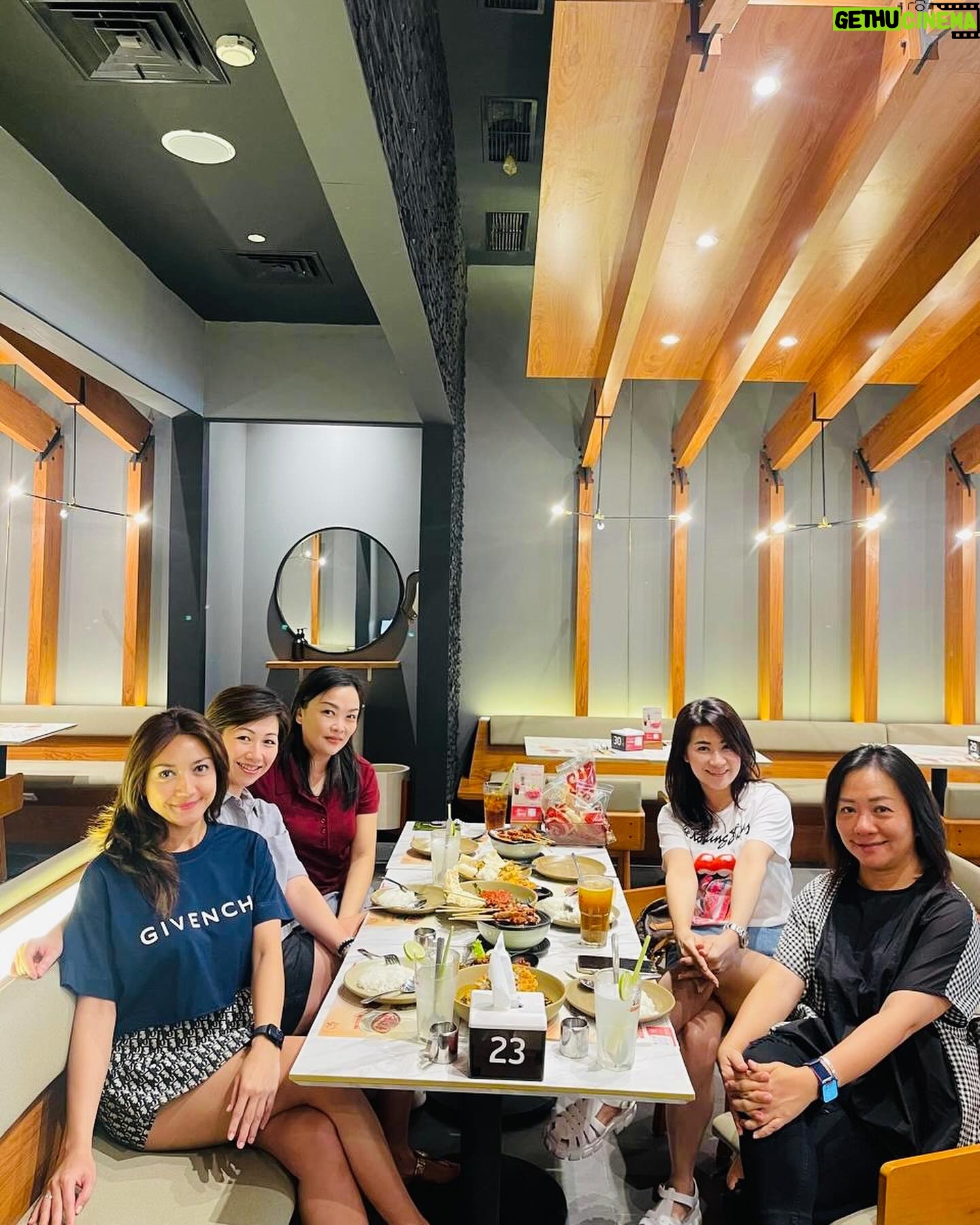 Wiwid Gunawan Instagram - Big life lesson: You don’t need to make sense to everyone. The right people will appreciate your kind of crazy. case.kenny #instagram #happy #friends #love #sweet #heart #healthty #beauty #wiwidgunawan216 #blessed #widlov❣️