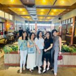 Wiwid Gunawan Instagram – Kita Sudah Terlalu tua Untuk Mempermasalahkan Sakit Hati, Yang Harus Kita Pikirkan Sekarang Adalah Bagaimana Caranya Supaya Gak Sakit Pinggang, Kesemutan, Pegal-Pegal, Sakit Lutut Dan Salah Urat. #inspirasi.keluarga #happybirthday @carolinebuddy #friends @lin_linna_ @x__tie @olvyytt #beauty #healthty #wiwidgunawan216 #blessed #widlov❣️