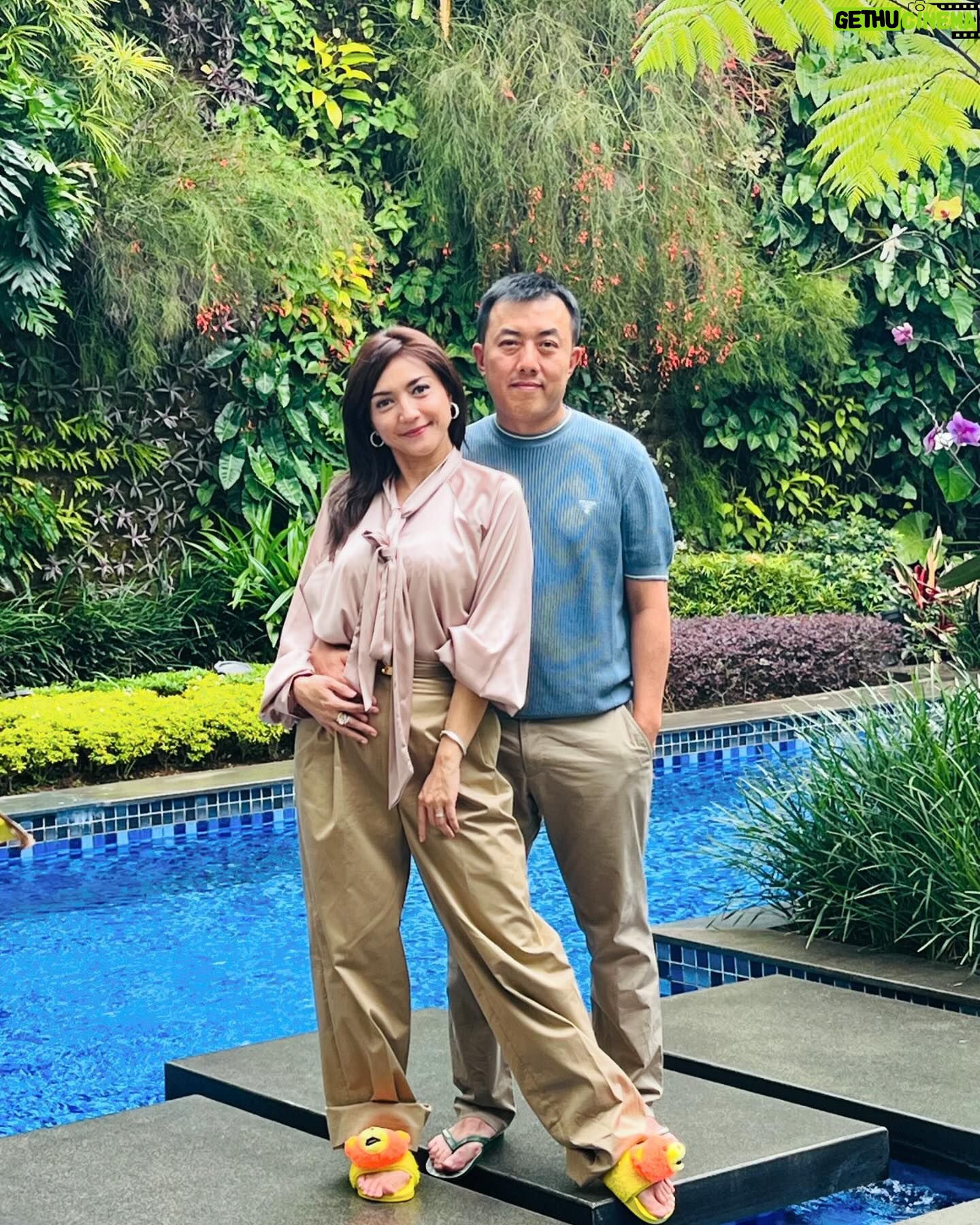 Wiwid Gunawan Instagram - Idul Fitri adalah saat yang tepat untuk memperbaiki diri, menebarkan kebaikan, dan merajut kebersamaan di tengah perbedaan.” 😇Selamat Idul Fitri 1445 H, Mohon Maaf Lahir dan Batin🙏🏻 #alhamdulilah #barokalloh #happy #love #wiwidgunawan216 #blessed #widlov❣️