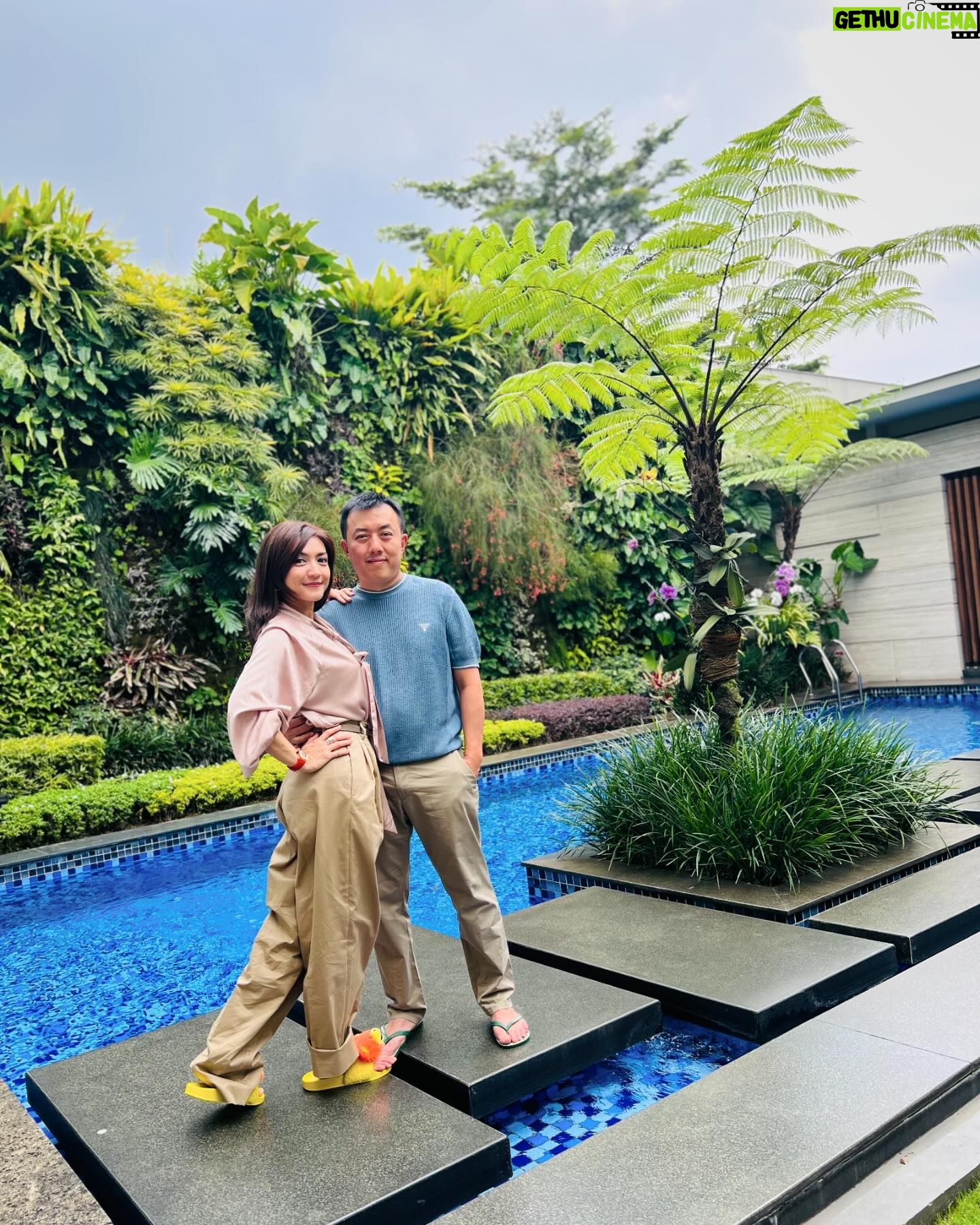 Wiwid Gunawan Instagram - Idul Fitri adalah saat yang tepat untuk memperbaiki diri, menebarkan kebaikan, dan merajut kebersamaan di tengah perbedaan.” 😇Selamat Idul Fitri 1445 H, Mohon Maaf Lahir dan Batin🙏🏻 #alhamdulilah #barokalloh #happy #love #wiwidgunawan216 #blessed #widlov❣️