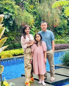 Wiwid Gunawan Instagram - Idul Fitri adalah saat yang tepat untuk memperbaiki diri, menebarkan kebaikan, dan merajut kebersamaan di tengah perbedaan.” 😇Selamat Idul Fitri 1445 H, Mohon Maaf Lahir dan Batin🙏🏻 #alhamdulilah #barokalloh #happy #love #wiwidgunawan216 #blessed #widlov❣️