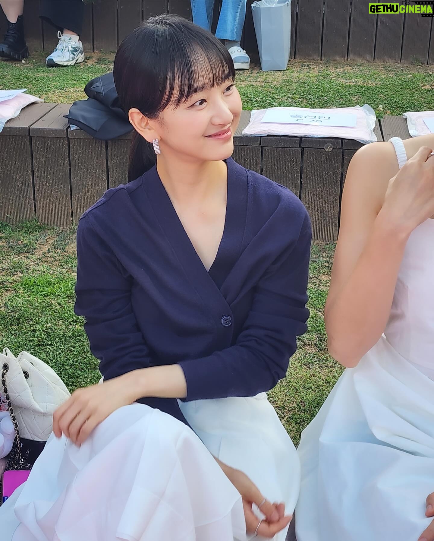 Won Jin-ah Instagram - 분캄쇼도보고 무지개도보고 주영언니랑 웃고🌈
