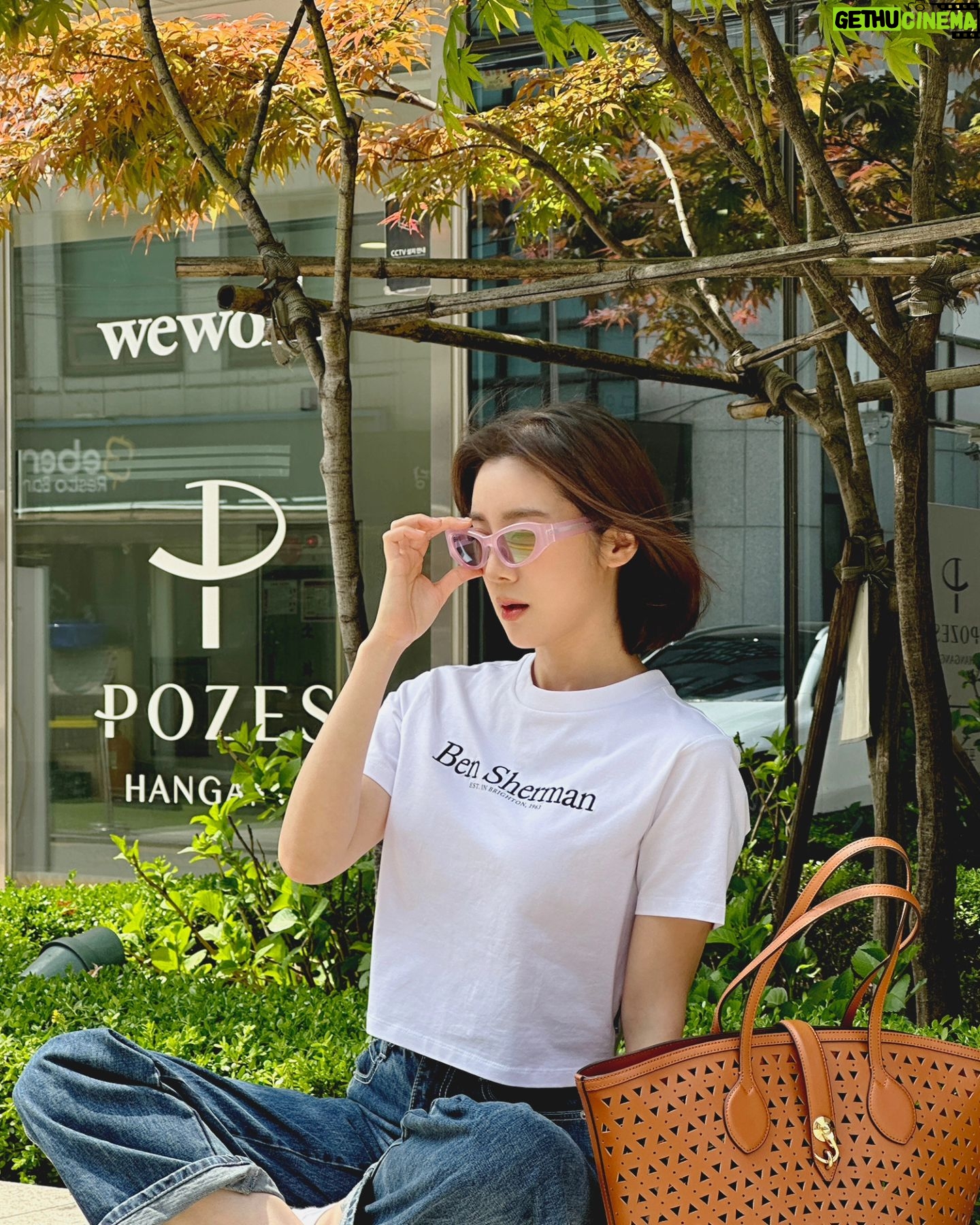 Woo Hye-rim Instagram - 날씨 무엇‼️🌸🌸🌸🩷🩷🩷 #산책하기좋은날 #봄인가 #여름인가 🌞🌻
