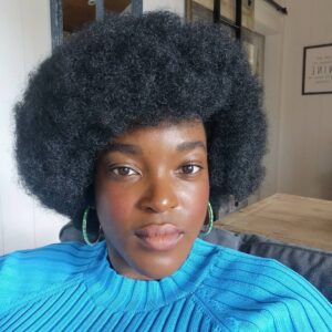 Wunmi Mosaku Instagram - @officialloki press looks in quarantine!

👗 @shameelahhicks
💄 Me
💇🏿‍♀️ Me with a care package from @lovingyourhair & @itsraela (hope I did you guys proud)