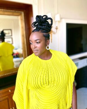 Wunmi Mosaku Instagram - @bafta 2022! After too long it felt so good to see so many friends and colleagues, I needed that although my feet weren't ready. Congrats to all the nominees especially sis @lashanalynch!

Styled by @shameelahhicks
💄@charlotteyeomansmakeup @lancomeofficial
💇🏿‍♀️ @dionnesmithofficial

👗@marcjacobs 💍@chopard 👜@louboutinworld 🛌🏿@thesavoylondon