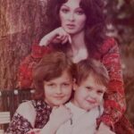 Wynonna Judd Instagram – She would have been 78 today. I love you Mom. 🤍🦋