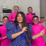 Xefer Rahman Instagram - Show your “Arale Harale” moves! @sanjoyd @realmuza 💃🏼 by : @meghnac3 Dancers: @meghnac3 @tejeswini_chakraborty @vinaini.j @kajallraju MUA: @makeupbyellenrollins #araleharale #xefer #muza #sanjoy #newmusic