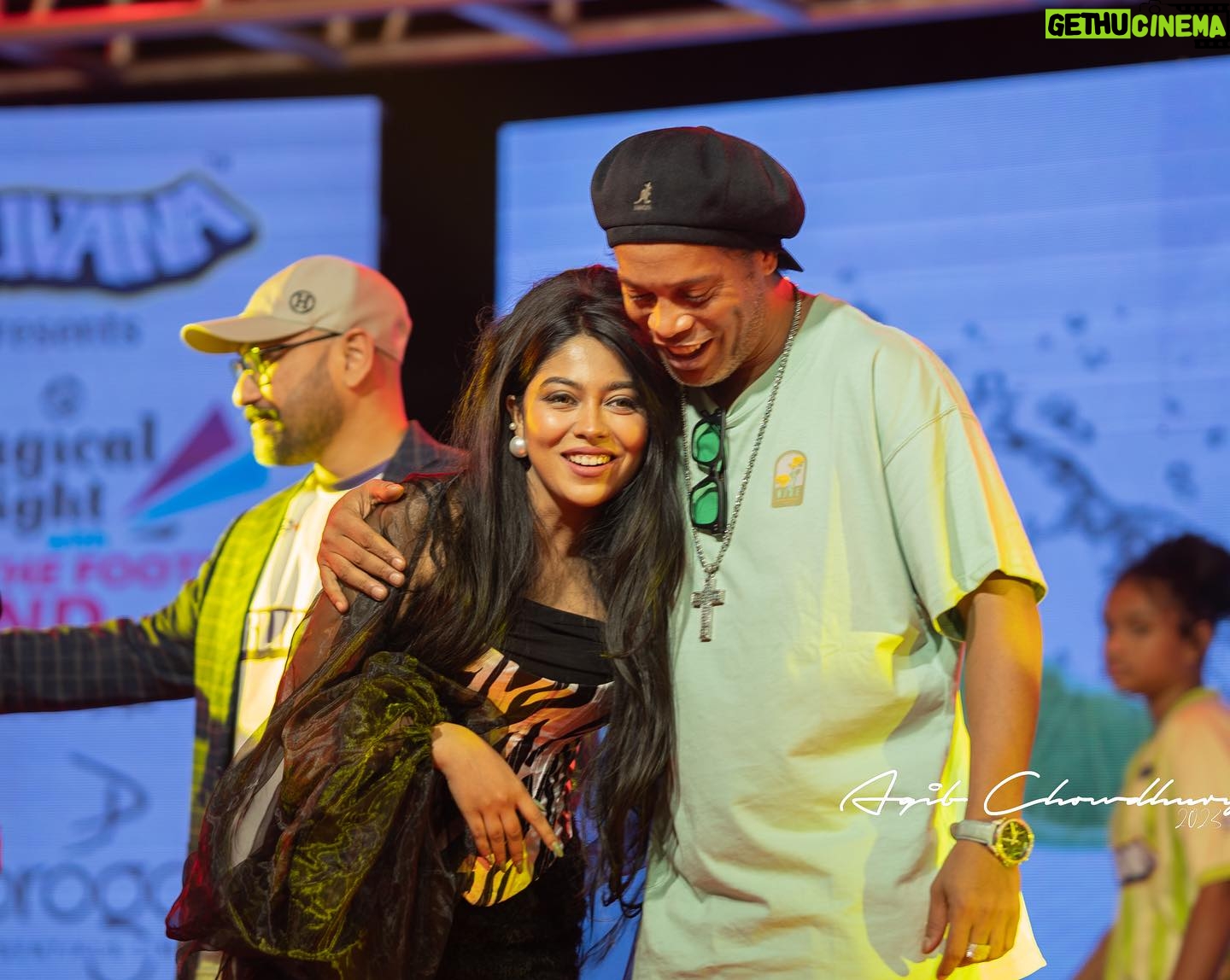 Xefer Rahman - 16.1K Likes - My magical moment with the magician of football @ronaldinho!
Truly honoured to perform for him at his event in Bangladesh š§š©