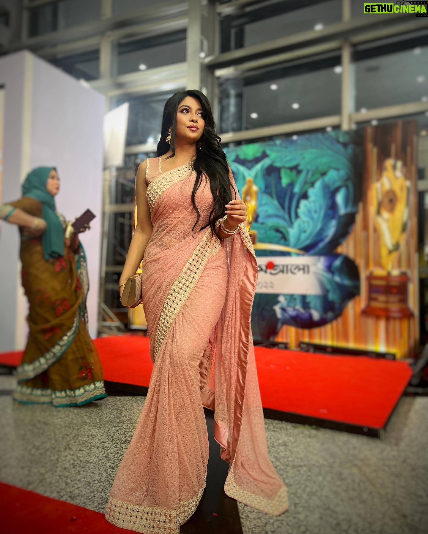 Xefer Rahman - 30.1K Likes - Attended Meril ProthomAlo after a long time!
Outfit: @stitchesbangladesh
Hair/MUA: @totalcaresalon_bangladesh