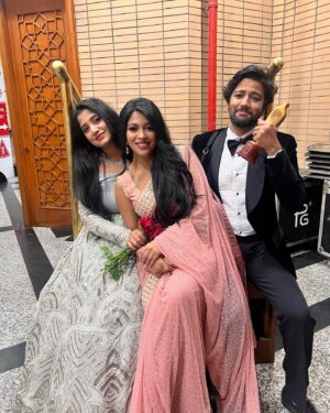 Xefer Rahman Instagram - Attended Meril ProthomAlo after a long time! 

Outfit: @stitchesbangladesh 
Hair/MUA: @totalcaresalon_bangladesh