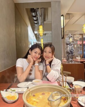 Xenia Chong Instagram - ❤️❤️❤️
在台灣慢活了幾天
吃了很多好吃的
見了我的好朋友雪子😘
跟杜生慶祝了生日
今天可是正日啊🥳
杜生～生日快樂🎂🫶🏻
還要謝謝一直照顧我的Miyo仔😘
水潤我雙眼的隱形眼鏡👁️👁️ @clmallhk
#clmallhk #xeniachong 
#hkig #hkactor
#followme #莊韻澄 
#loveisintheair