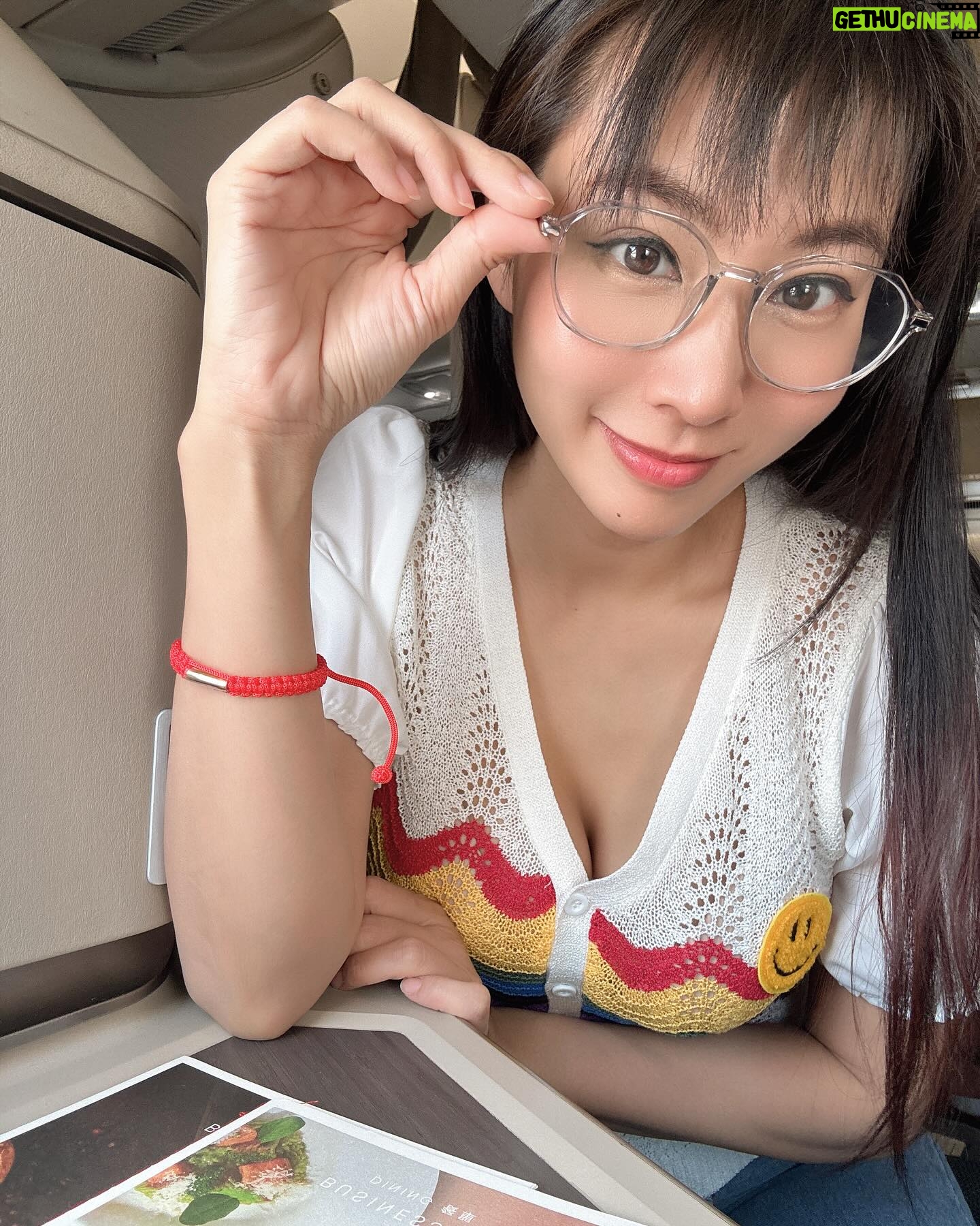 Xenia Chong Instagram - 💗💗💗 感恩沿途你們每一位的照顧🥰 #xeniachong #hkig #hkactor #followme #莊韻澄 #loveisintheair