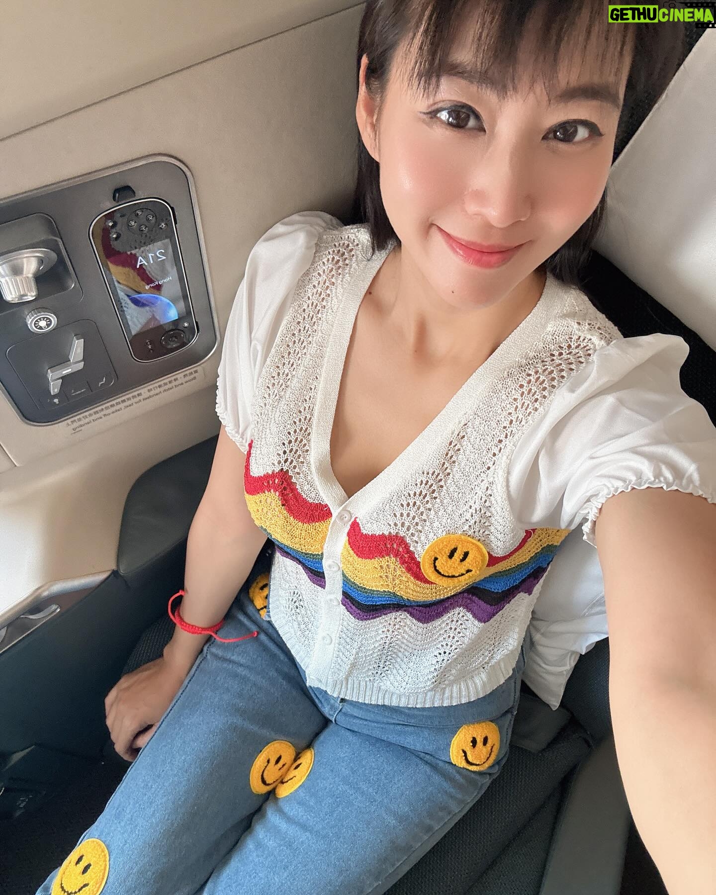 Xenia Chong Instagram - 💗💗💗 感恩沿途你們每一位的照顧🥰 #xeniachong #hkig #hkactor #followme #莊韻澄 #loveisintheair