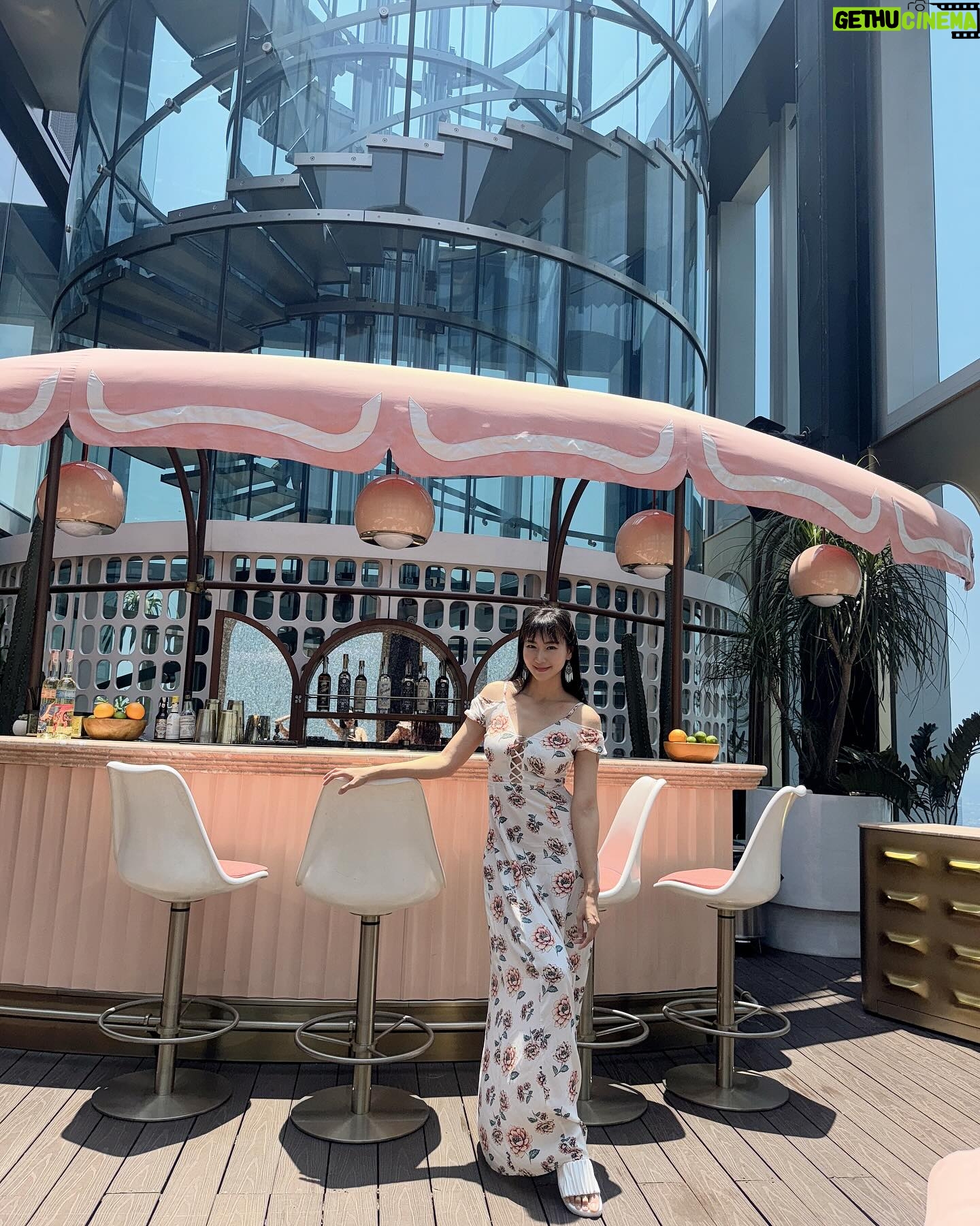 Xenia Chong Instagram - 💗💗💗 感恩沿途你們每一位的照顧🥰 #xeniachong #hkig #hkactor #followme #莊韻澄 #loveisintheair