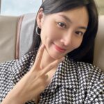 Xenia Chong Instagram - 🖤🖤🖤 前日開始工作了30多個小時 由尋晚12點幾瞓到而家剛剛醒 好似都仲未瞓飽咁🙂‍↔️ 但算係舒暢嘅😌 #xeniachong #hkig #hkactor #followme #莊韻澄 #loveisintheair