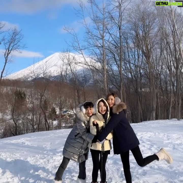 Xenia Chong Instagram - NISEKO vibes with my besties☃️✨ #niseko #hokkaido #japan #FEB2024