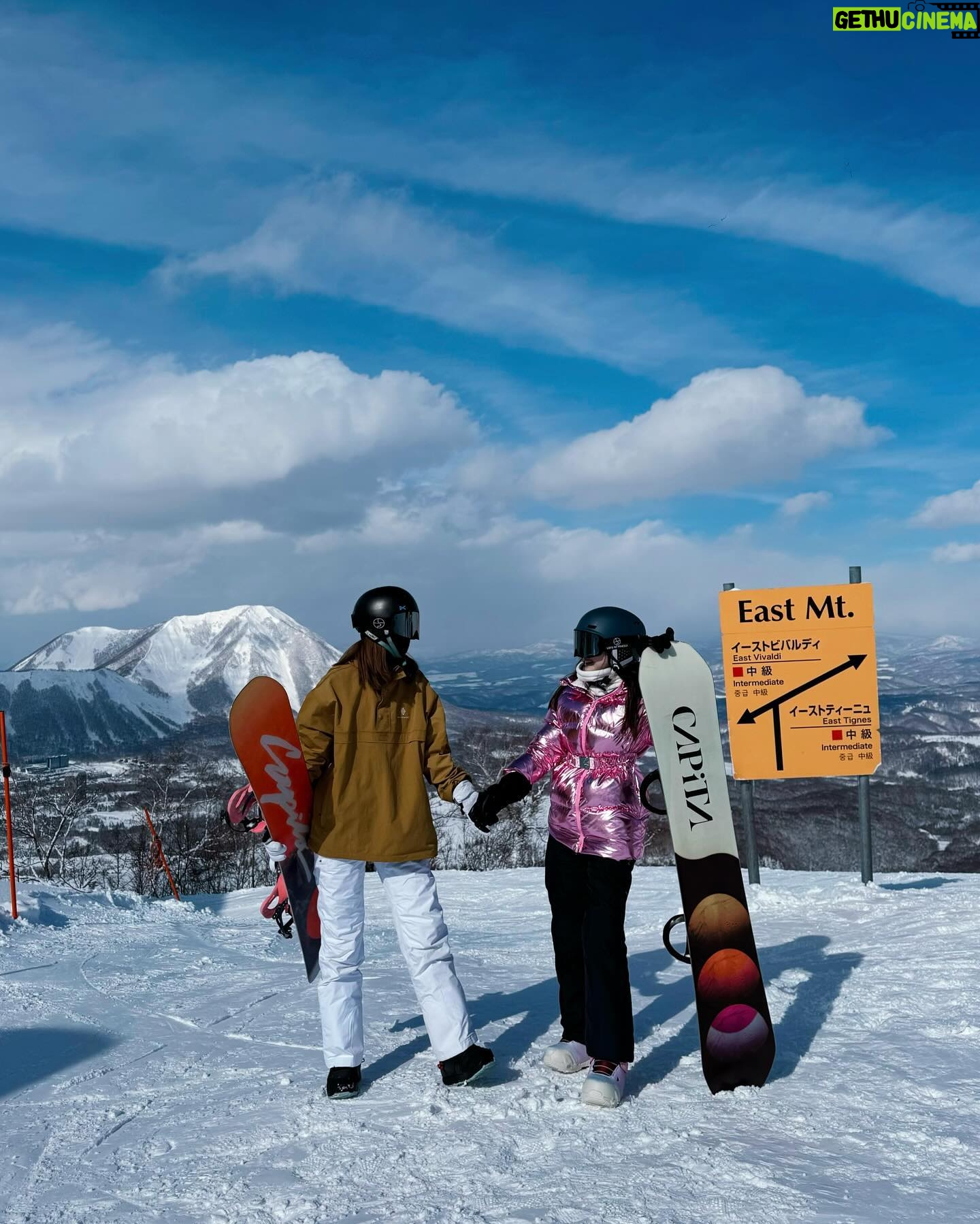 Xenia Chong Instagram - NISEKO vibes with my besties☃️✨ #niseko #hokkaido #japan #FEB2024