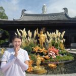 Xenia Chong Instagram - 🙏🏻🙏🏻🙏🏻 佛誕期間適逢母親節 我過了一個好有意義的母親節 感恩大家❤️ 15號佛誕會在浴佛區繼續為大家服務🫶🏻 #母親節快樂 #xeniachong #hkig #hkactor #followme #莊韻澄 #loveisintheair